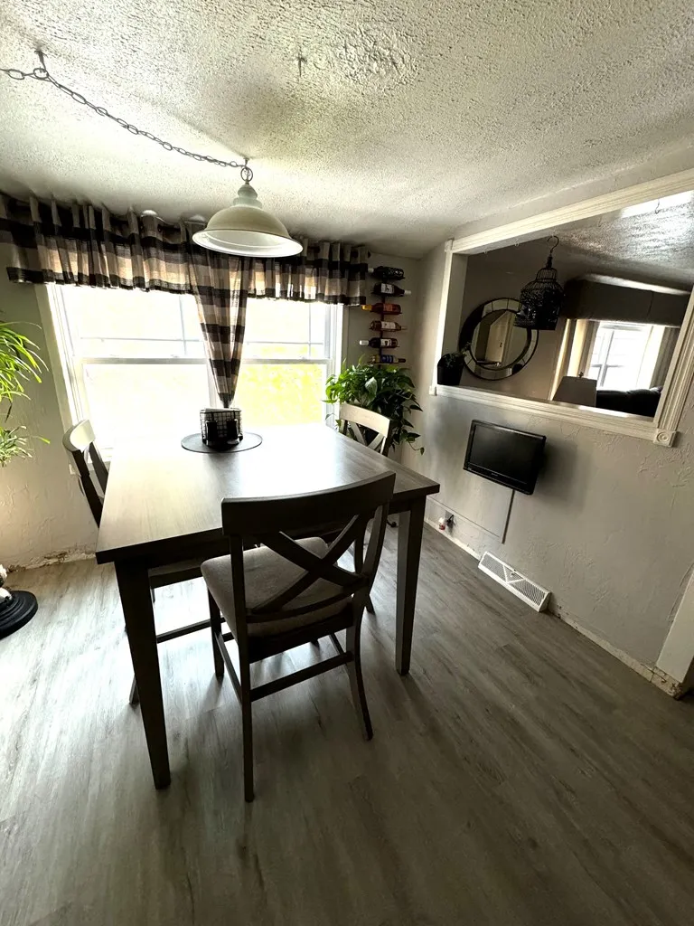 222 12th Ave, Sturgeon Bay Wi 54235, 4 Bedrooms Bedrooms, ,1 BathroomBathrooms,Inland-Residential,For Sale,12th Ave,143354