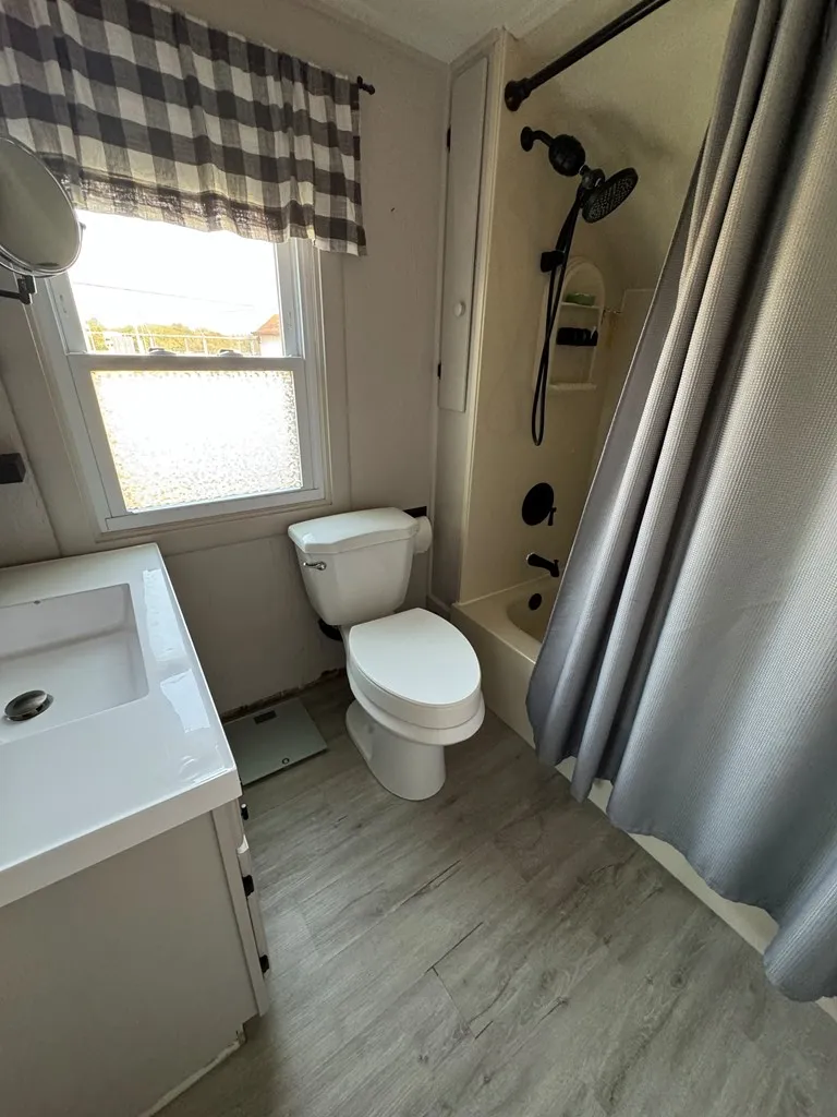 222 12th Ave, Sturgeon Bay Wi 54235, 4 Bedrooms Bedrooms, ,1 BathroomBathrooms,Inland-Residential,For Sale,12th Ave,143354