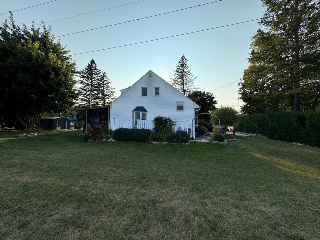 222 12th Ave, Sturgeon Bay Wi 54235, 4 Bedrooms Bedrooms, ,1 BathroomBathrooms,Inland-Residential,For Sale,12th Ave,143354