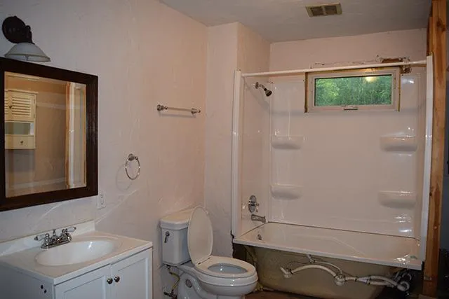 5620 Clark Lake Dr, Sturgeon Bay Wi 54235, 3 Bedrooms Bedrooms, ,2 BathroomsBathrooms,Inland-Residential,For Sale,Clark Lake Dr,141890