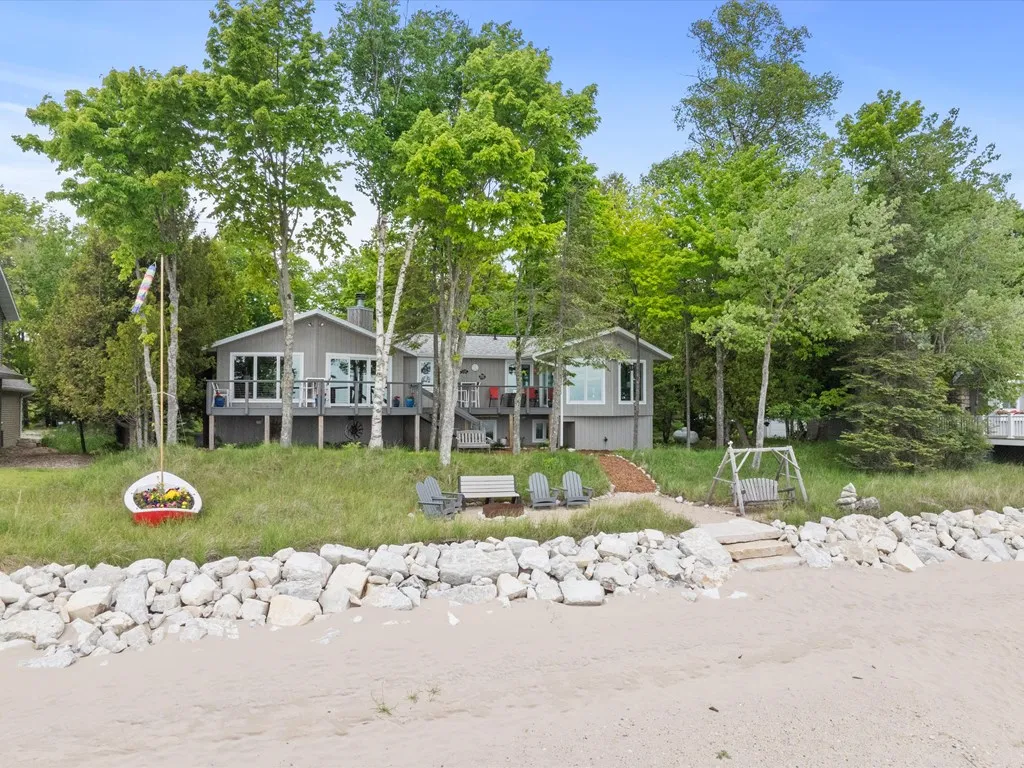 2970 Lake Forest Park Rd, Sturgeon Bay, Wisconsin 54235, 3 Bedrooms Bedrooms, ,3 BathroomsBathrooms,Waterfront-Residential,For Sale,Lake Forest Park Rd,144123