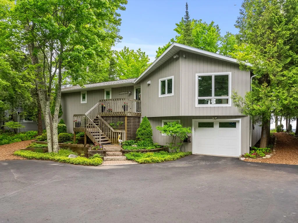 2970 Lake Forest Park Rd, Sturgeon Bay, Wisconsin 54235, 3 Bedrooms Bedrooms, ,3 BathroomsBathrooms,Waterfront-Residential,For Sale,Lake Forest Park Rd,144123