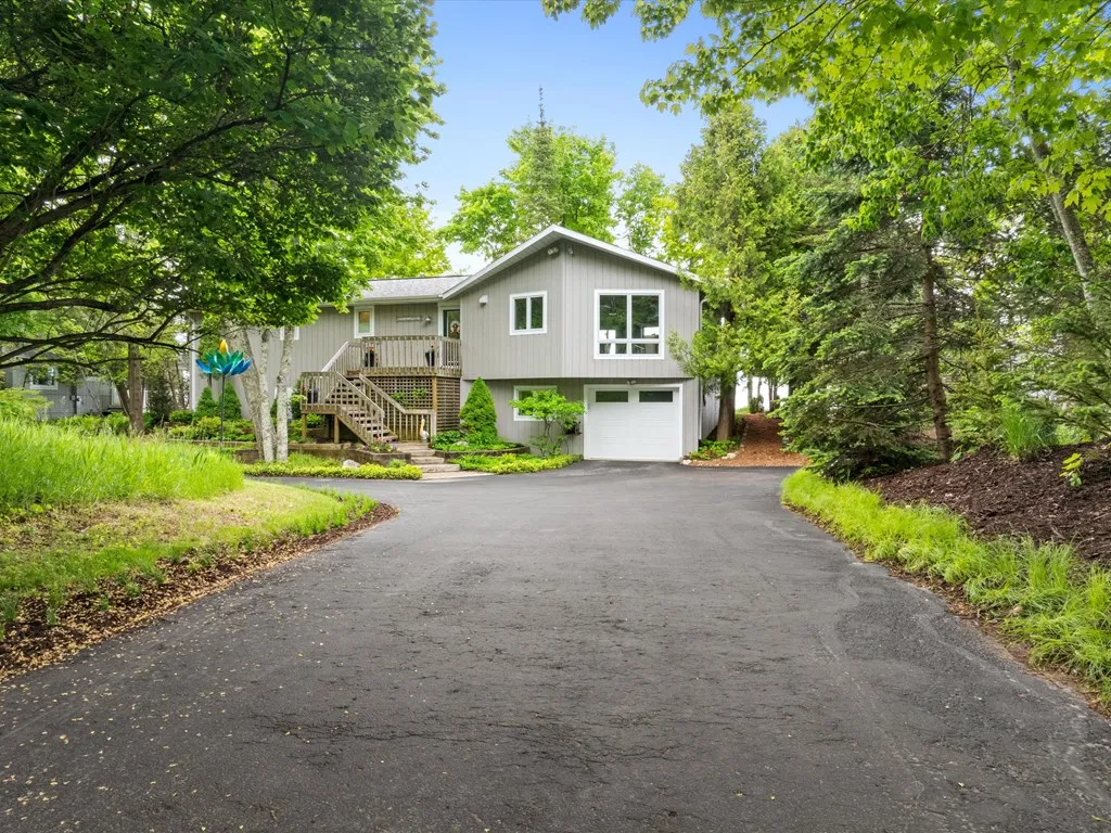 2970 Lake Forest Park Rd, Sturgeon Bay, Wisconsin 54235, 3 Bedrooms Bedrooms, ,3 BathroomsBathrooms,Waterfront-Residential,For Sale,Lake Forest Park Rd,144123