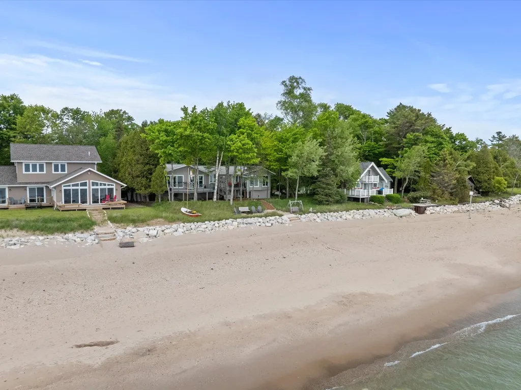 2970 Lake Forest Park Rd, Sturgeon Bay, Wisconsin 54235, 3 Bedrooms Bedrooms, ,3 BathroomsBathrooms,Waterfront-Residential,For Sale,Lake Forest Park Rd,144123