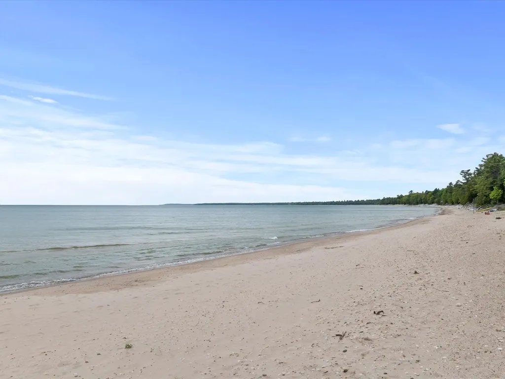 2970 Lake Forest Park Rd, Sturgeon Bay, Wisconsin 54235, 3 Bedrooms Bedrooms, ,3 BathroomsBathrooms,Waterfront-Residential,For Sale,Lake Forest Park Rd,144123