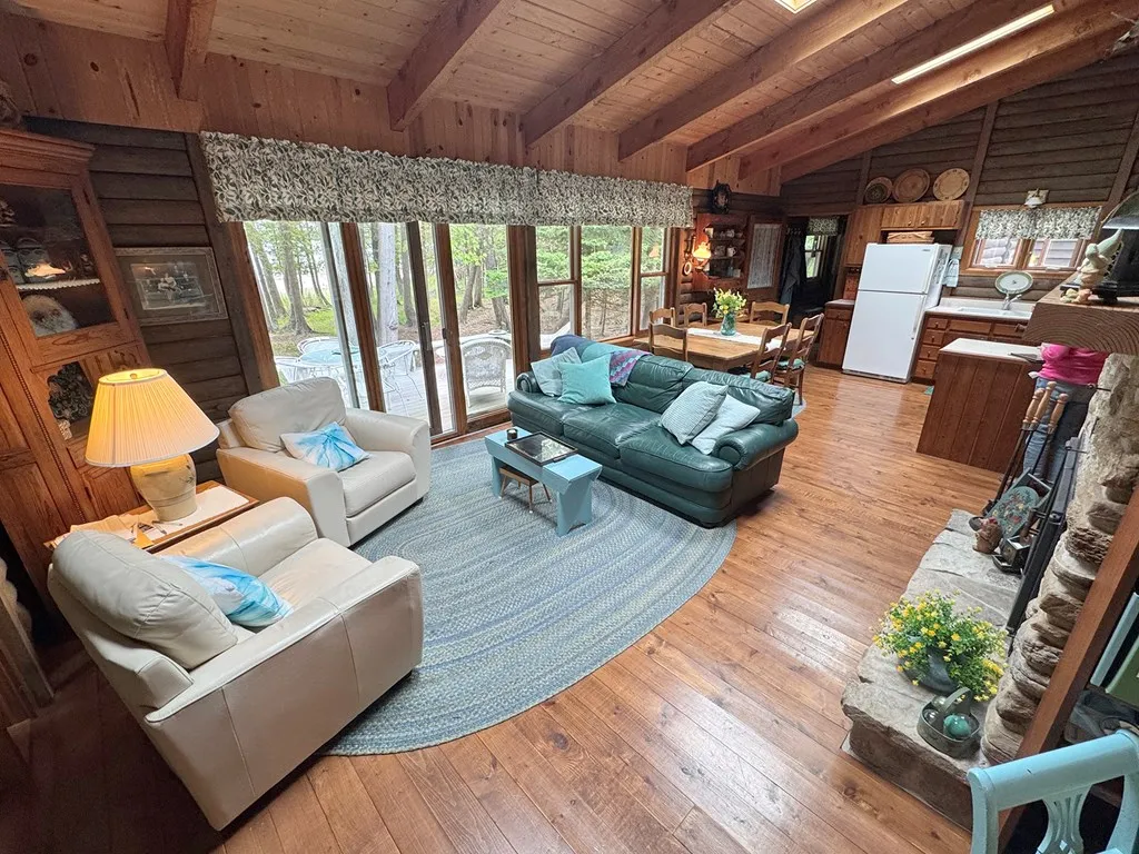 2306 Green Bay Rd, Washington Island, Wisconsin 54246, 3 Bedrooms Bedrooms, ,3 BathroomsBathrooms,Waterfront-Residential,For Sale,Green Bay Rd,144181