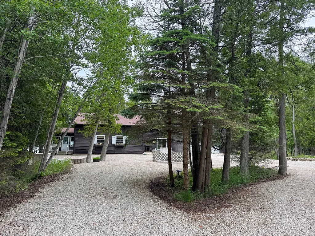 2306 Green Bay Rd, Washington Island, Wisconsin 54246, 3 Bedrooms Bedrooms, ,3 BathroomsBathrooms,Waterfront-Residential,For Sale,Green Bay Rd,144181