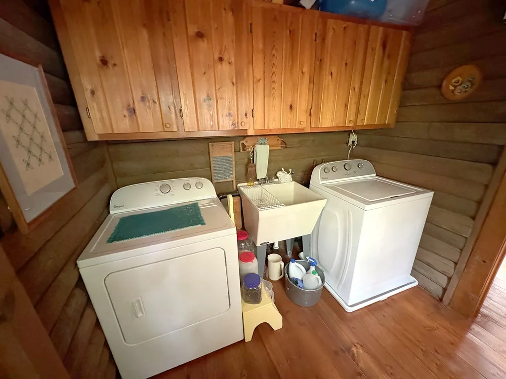 2306 Green Bay Rd, Washington Island, Wisconsin 54246, 3 Bedrooms Bedrooms, ,3 BathroomsBathrooms,Waterfront-Residential,For Sale,Green Bay Rd,144181