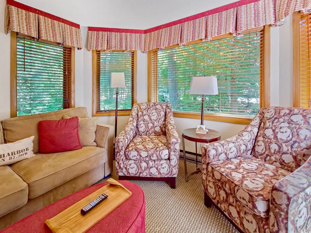 4908 Landmark Cir # 1202, Egg Harbor, Wisconsin 54209, 1 Bedroom Bedrooms, ,1 BathroomBathrooms,Condominium,For Sale,Landmark Cir,144276