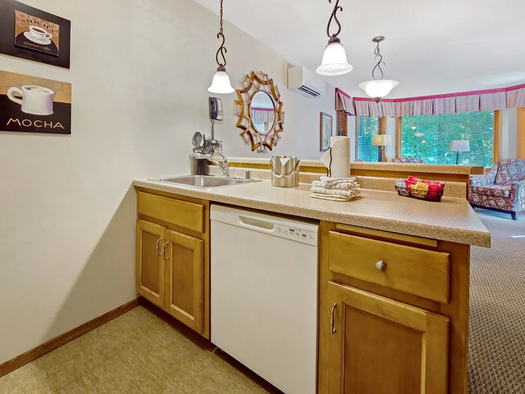 4908 Landmark Cir # 1202, Egg Harbor, Wisconsin 54209, 1 Bedroom Bedrooms, ,1 BathroomBathrooms,Condominium,For Sale,Landmark Cir,144276