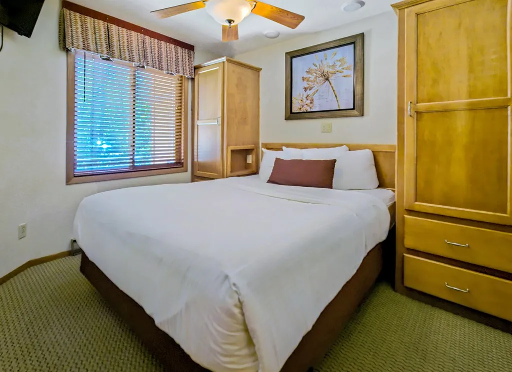 4908 Landmark Cir # 1202, Egg Harbor, Wisconsin 54209, 1 Bedroom Bedrooms, ,1 BathroomBathrooms,Condominium,For Sale,Landmark Cir,144276