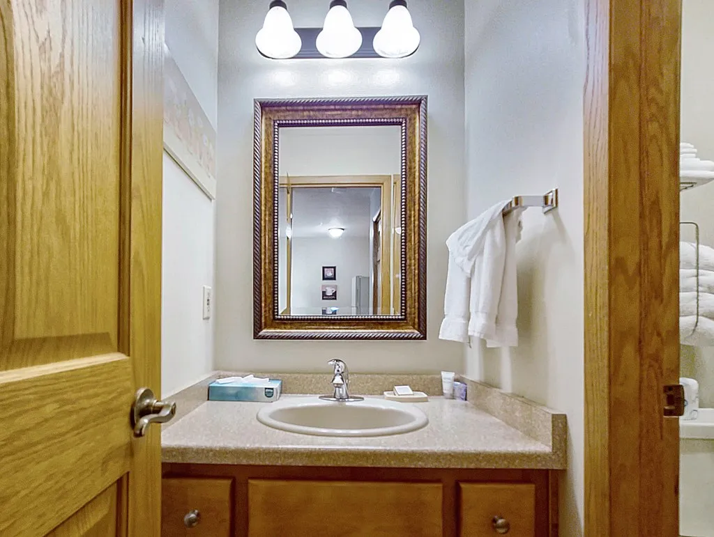 4908 Landmark Cir # 1202, Egg Harbor, Wisconsin 54209, 1 Bedroom Bedrooms, ,1 BathroomBathrooms,Condominium,For Sale,Landmark Cir,144276