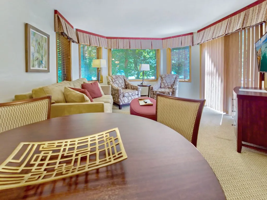 4908 Landmark Cir # 1202, Egg Harbor, Wisconsin 54209, 1 Bedroom Bedrooms, ,1 BathroomBathrooms,Condominium,For Sale,Landmark Cir,144276