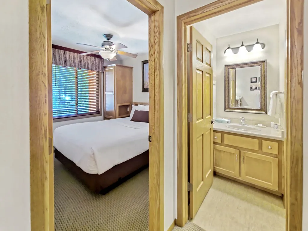 4908 Landmark Cir # 1202, Egg Harbor, Wisconsin 54209, 1 Bedroom Bedrooms, ,1 BathroomBathrooms,Condominium,For Sale,Landmark Cir,144276