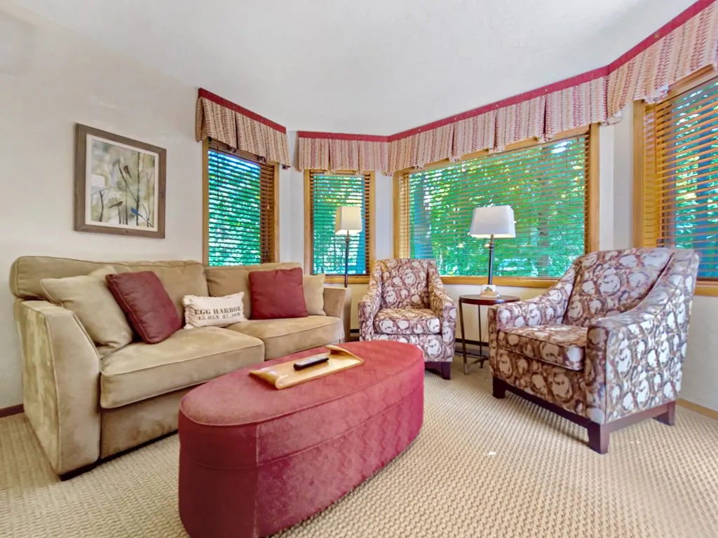 4908 Landmark Cir # 1202, Egg Harbor, Wisconsin 54209, 1 Bedroom Bedrooms, ,1 BathroomBathrooms,Condominium,For Sale,Landmark Cir,144276