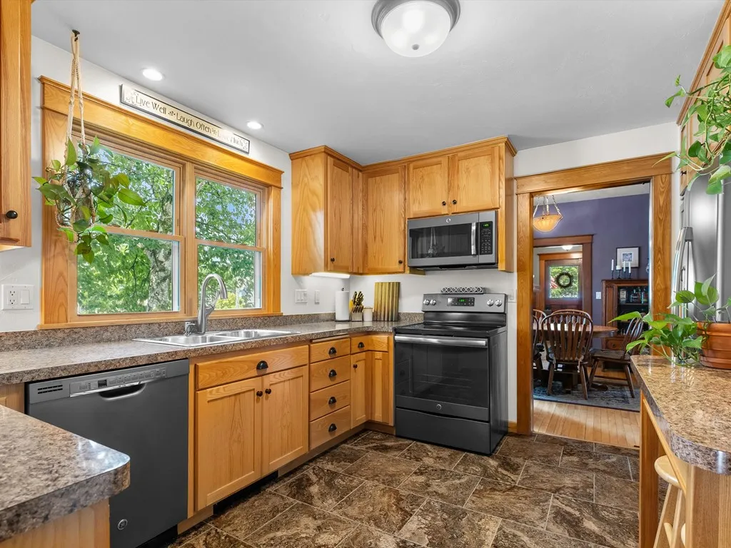 537 Kentucky St, Sturgeon Bay, Wisconsin 54235, 4 Bedrooms Bedrooms, ,2 BathroomsBathrooms,Inland-Residential,For Sale,Kentucky St,144399