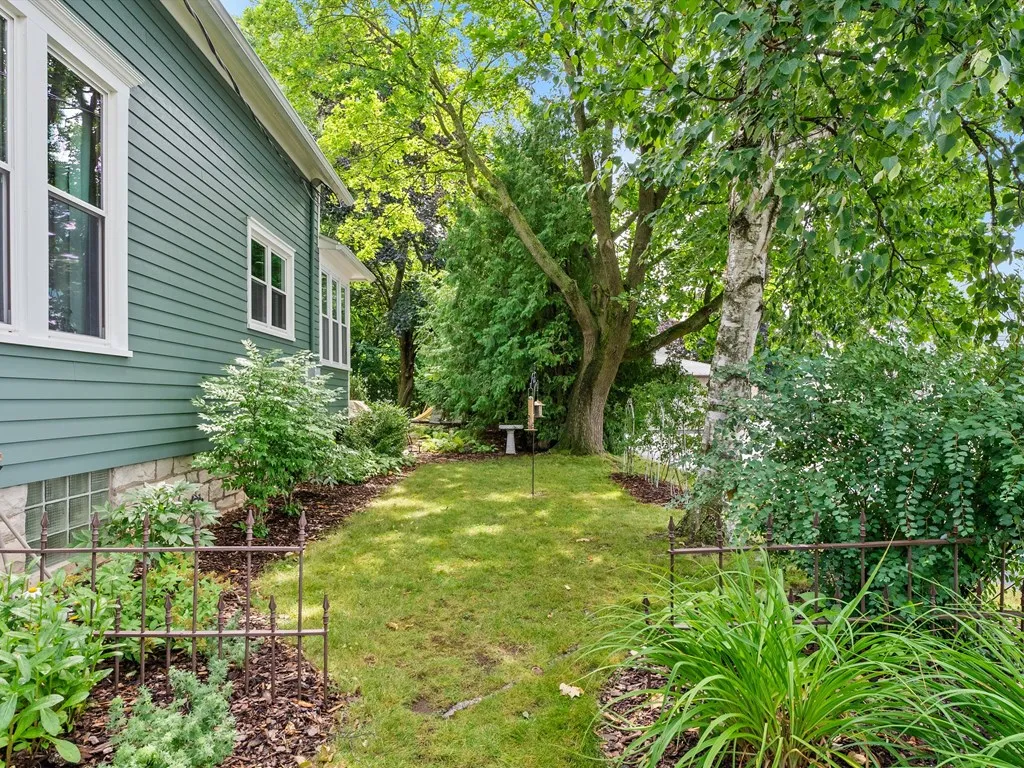 537 Kentucky St, Sturgeon Bay, Wisconsin 54235, 4 Bedrooms Bedrooms, ,2 BathroomsBathrooms,Inland-Residential,For Sale,Kentucky St,144399
