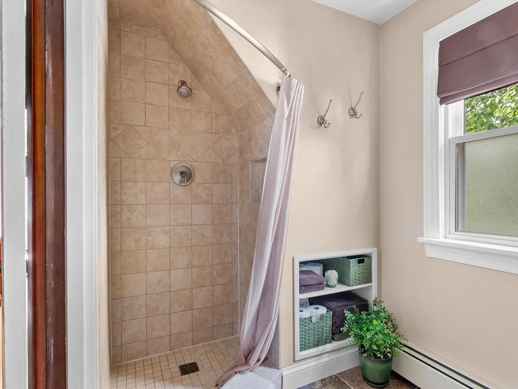 537 Kentucky St, Sturgeon Bay, Wisconsin 54235, 4 Bedrooms Bedrooms, ,2 BathroomsBathrooms,Inland-Residential,For Sale,Kentucky St,144399