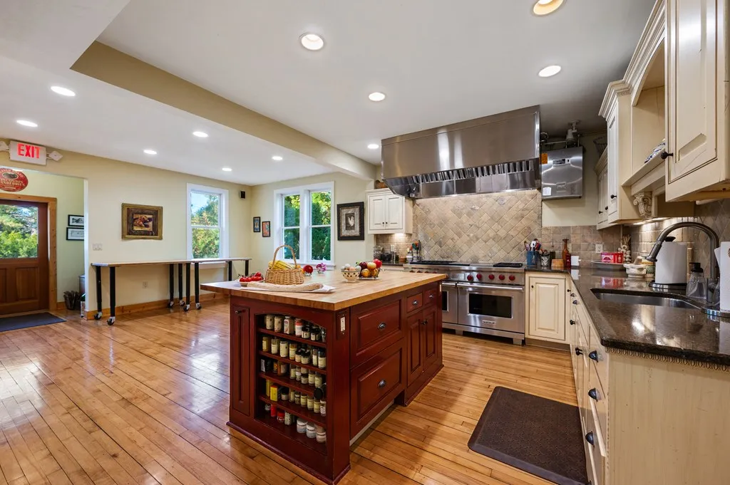 12042 Hwy 42, Ellison Bay, Wisconsin 54210, 2 Bedrooms Bedrooms, ,2 BathroomsBathrooms,Inland-Residential,For Sale,Hwy 42,144306