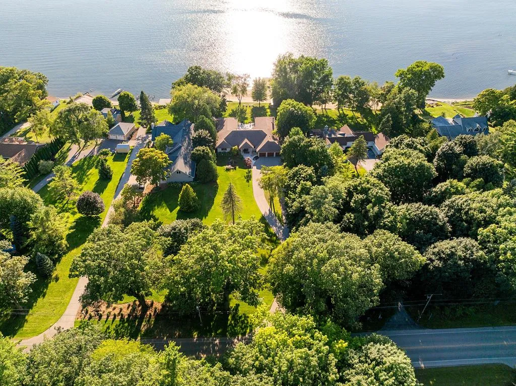 3839 Bay Shore Dr, Sturgeon Bay, Wisconsin 54235, 3 Bedrooms Bedrooms, ,5 BathroomsBathrooms,Waterfront-Residential,For Sale,Bay Shore Dr,144487