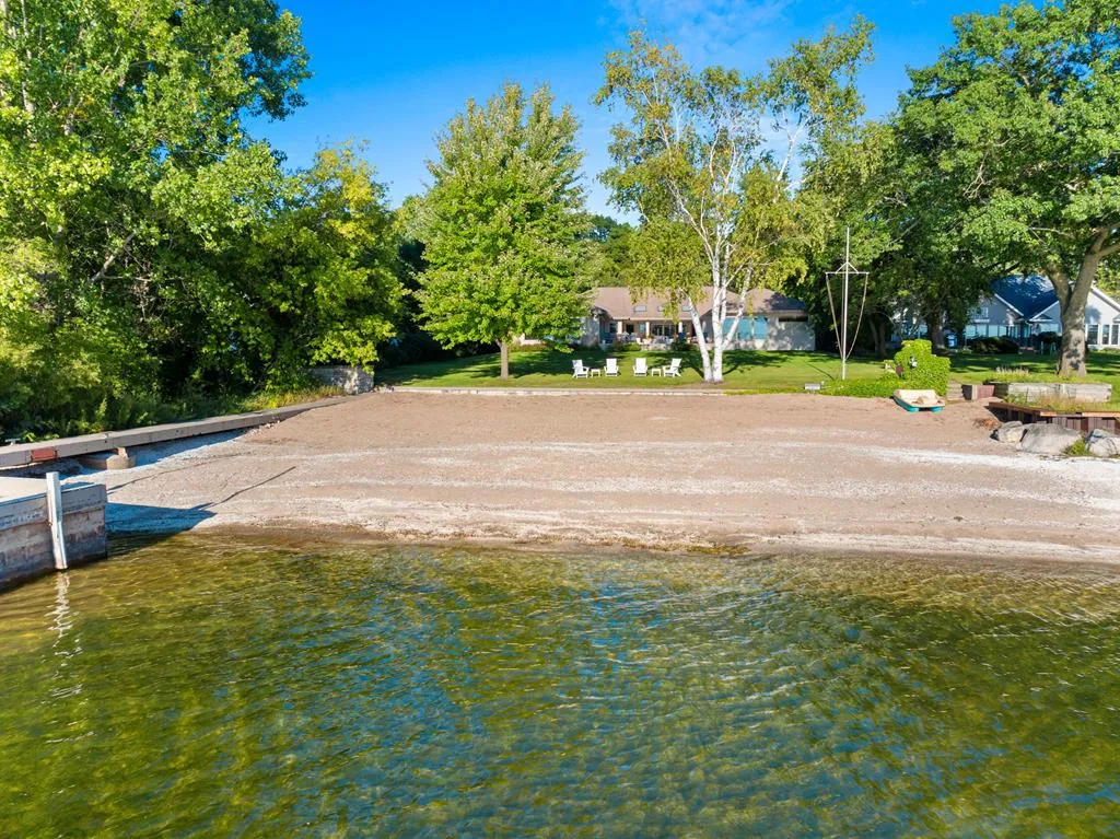 3839 Bay Shore Dr, Sturgeon Bay, Wisconsin 54235, 3 Bedrooms Bedrooms, ,5 BathroomsBathrooms,Waterfront-Residential,For Sale,Bay Shore Dr,144487