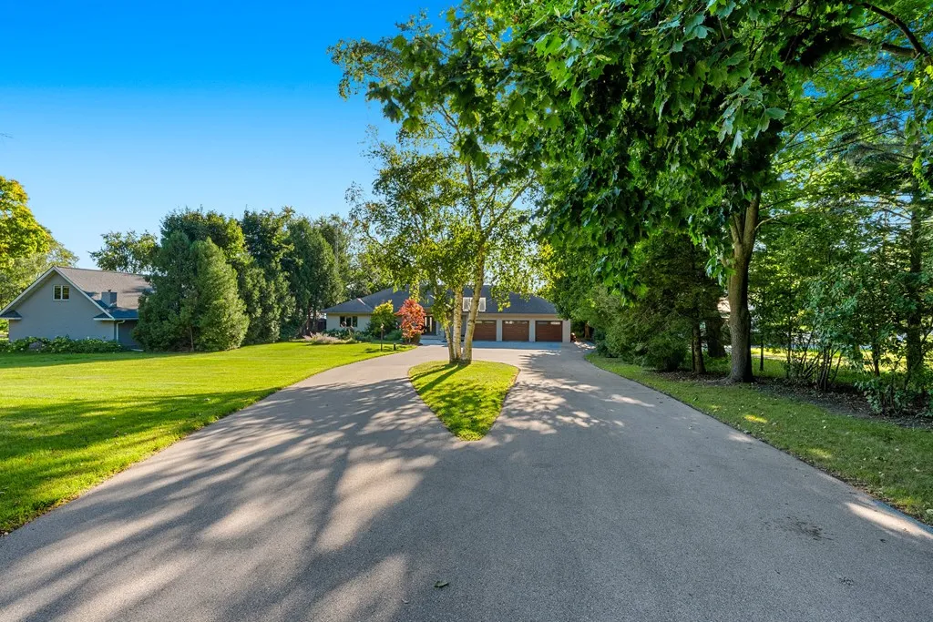 3839 Bay Shore Dr, Sturgeon Bay, Wisconsin 54235, 3 Bedrooms Bedrooms, ,5 BathroomsBathrooms,Waterfront-Residential,For Sale,Bay Shore Dr,144487