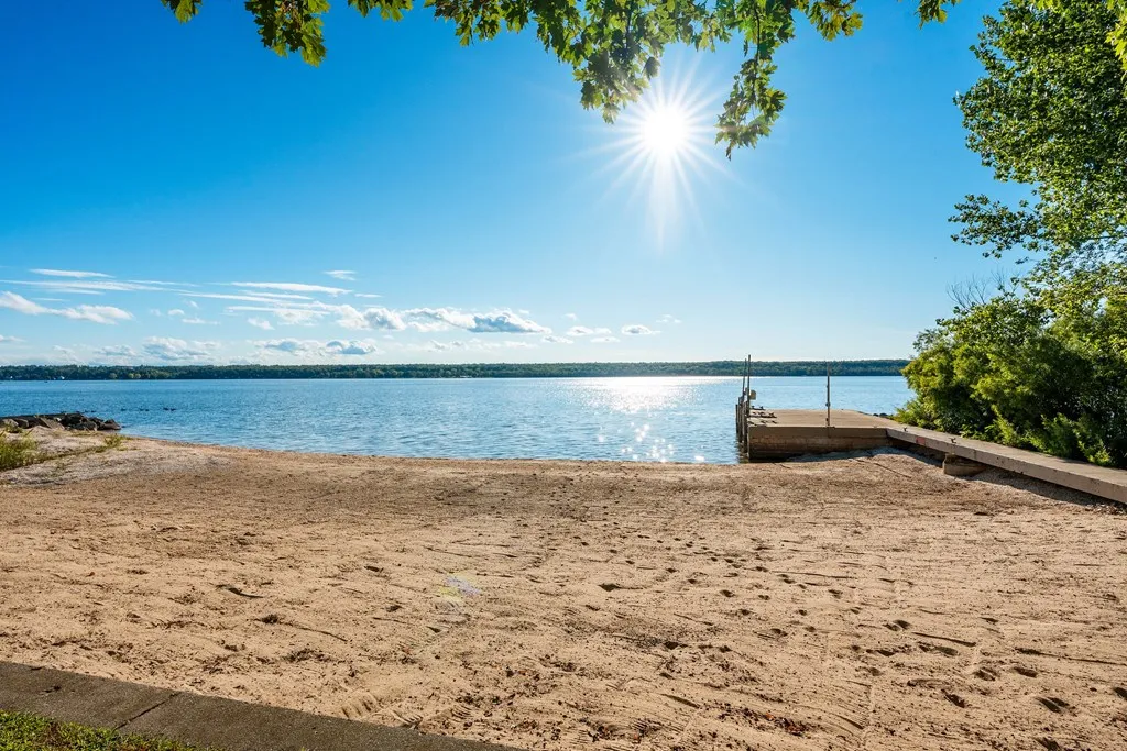 3839 Bay Shore Dr, Sturgeon Bay, Wisconsin 54235, 3 Bedrooms Bedrooms, ,5 BathroomsBathrooms,Waterfront-Residential,For Sale,Bay Shore Dr,144487