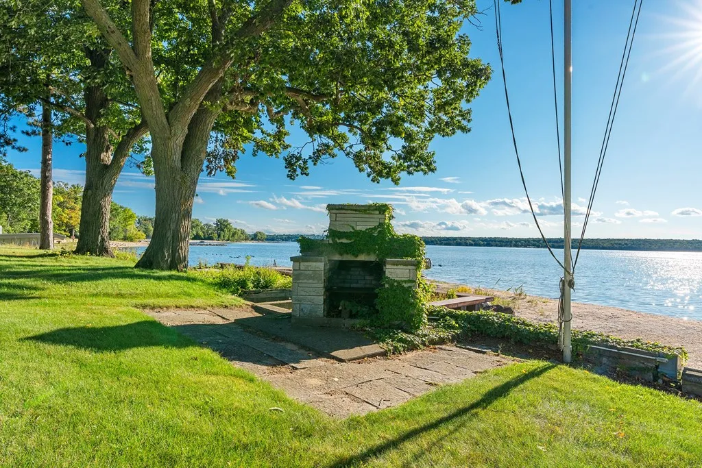 3839 Bay Shore Dr, Sturgeon Bay, Wisconsin 54235, 3 Bedrooms Bedrooms, ,5 BathroomsBathrooms,Waterfront-Residential,For Sale,Bay Shore Dr,144487