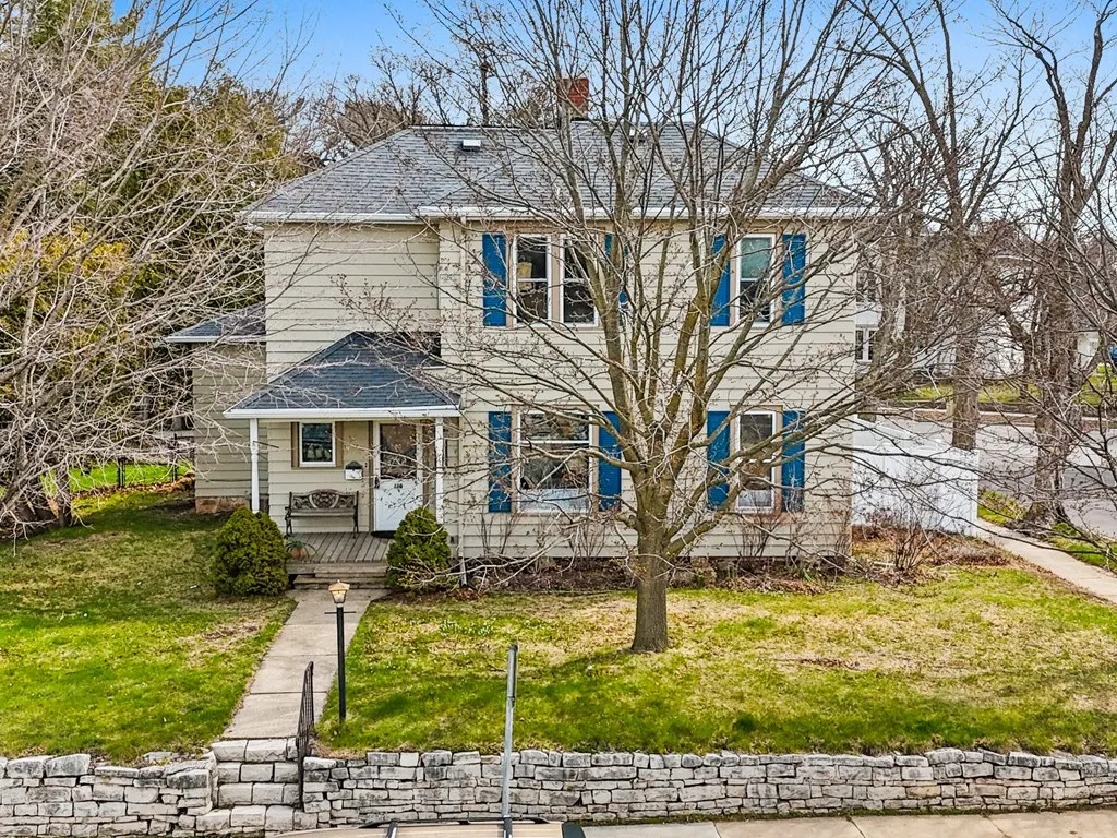 130 S 5th Ave, Sturgeon Bay Wi 54235, 5 Bedrooms Bedrooms, ,3 BathroomsBathrooms,Inland-Residential,For Sale,S 5th Ave,143872