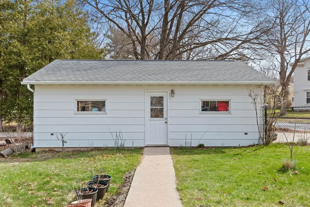 130 S 5th Ave, Sturgeon Bay Wi 54235, 5 Bedrooms Bedrooms, ,3 BathroomsBathrooms,Inland-Residential,For Sale,S 5th Ave,143872