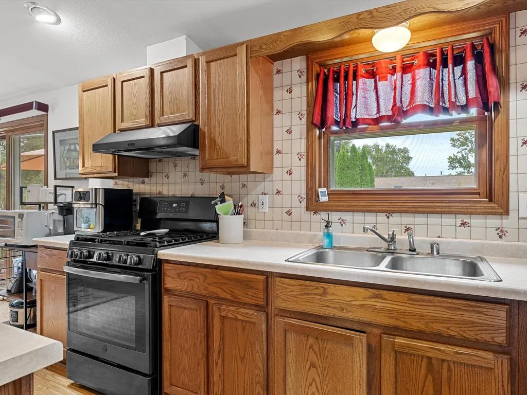 1732 Utah St, Sturgeon Bay Wi 54235, 3 Bedrooms Bedrooms, ,2 BathroomsBathrooms,Inland-Residential,For Sale,Utah St,143037