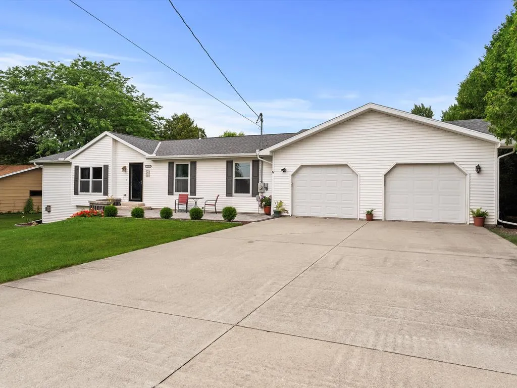 1732 Utah St, Sturgeon Bay Wi 54235, 3 Bedrooms Bedrooms, ,2 BathroomsBathrooms,Inland-Residential,For Sale,Utah St,143037