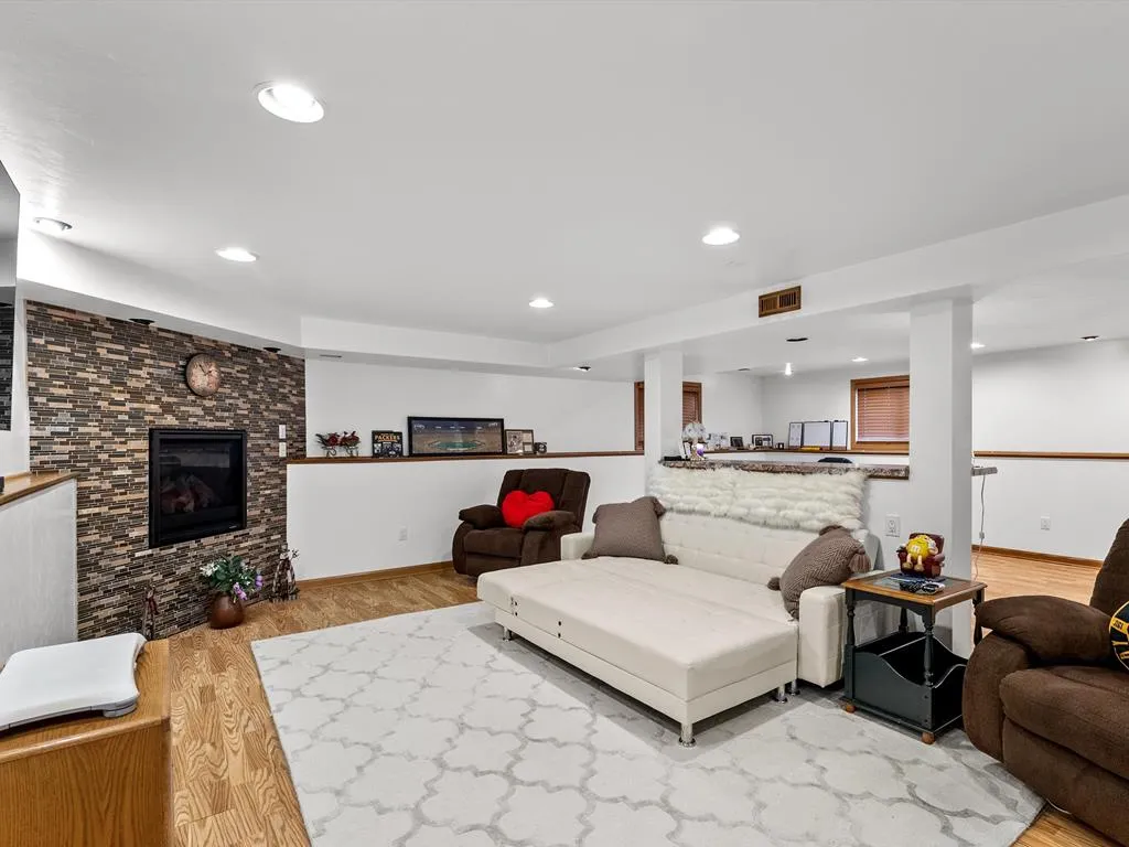 1732 Utah St, Sturgeon Bay Wi 54235, 3 Bedrooms Bedrooms, ,2 BathroomsBathrooms,Inland-Residential,For Sale,Utah St,143037
