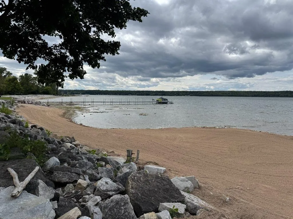 3765 Bay Shore Dr, Sturgeon Bay, Wisconsin 54235, 3 Bedrooms Bedrooms, ,5 BathroomsBathrooms,Waterfront-Residential,For Sale,Bay Shore Dr,144245