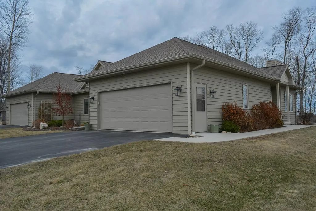 4426 W Madeline Ln # 9, Sturgeon Bay Wi 54235, 3 Bedrooms Bedrooms, ,3 BathroomsBathrooms,Condominium,For Sale,W Madeline Ln,143705