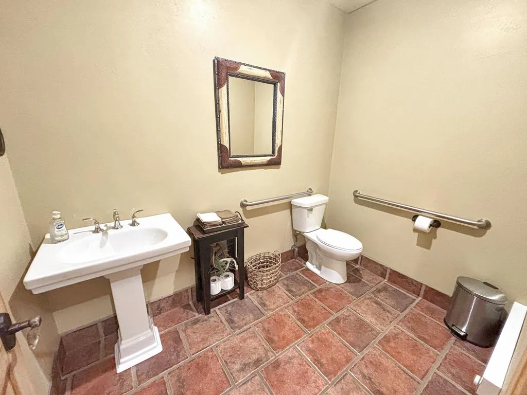 3899 Old Highway Rd, Sturgeon Bay, Wisconsin 54235, ,3 BathroomsBathrooms,Commercial,For Sale,Old Highway Rd,144322