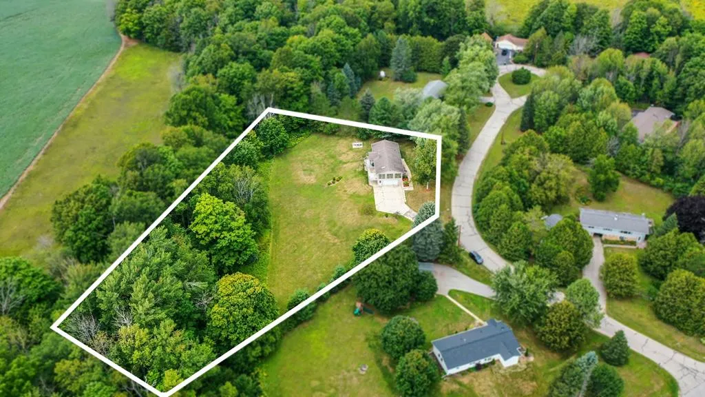 5889 Cedar Creek Pl, Sturgeon Bay Wi 54235, 4 Bedrooms Bedrooms, ,2 BathroomsBathrooms,Inland-Residential,For Sale,Cedar Creek Pl,143086