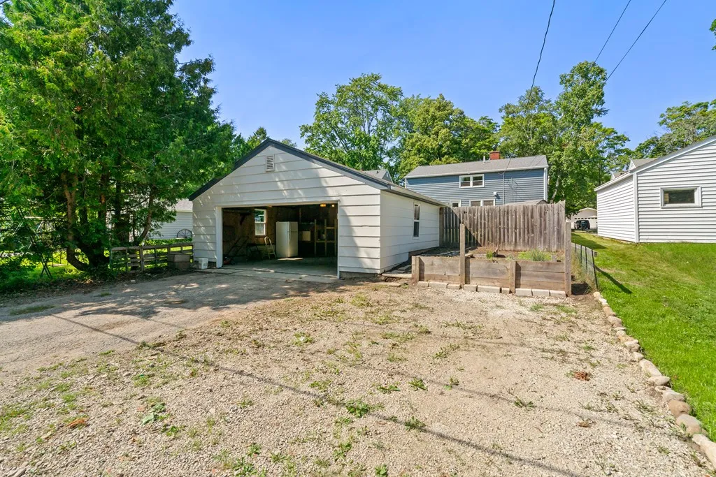 1029 Pennsylvania St, Sturgeon Bay, Wisconsin 54235, 4 Bedrooms Bedrooms, ,2 BathroomsBathrooms,Inland-Residential,For Sale,Pennsylvania St,144334