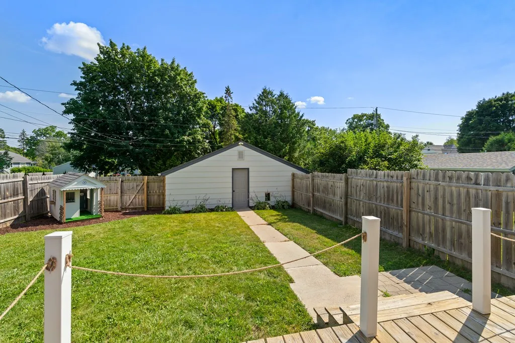1029 Pennsylvania St, Sturgeon Bay, Wisconsin 54235, 4 Bedrooms Bedrooms, ,2 BathroomsBathrooms,Inland-Residential,For Sale,Pennsylvania St,144334