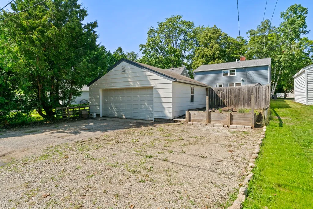 1029 Pennsylvania St, Sturgeon Bay, Wisconsin 54235, 4 Bedrooms Bedrooms, ,2 BathroomsBathrooms,Inland-Residential,For Sale,Pennsylvania St,144334