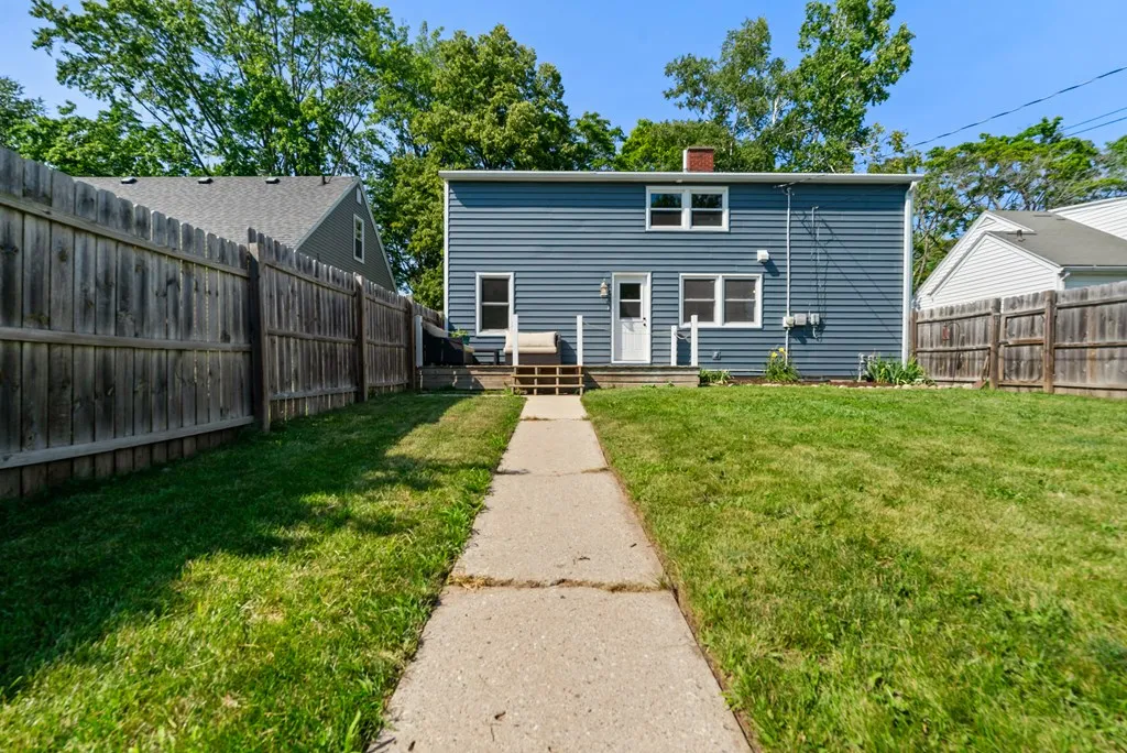 1029 Pennsylvania St, Sturgeon Bay, Wisconsin 54235, 4 Bedrooms Bedrooms, ,2 BathroomsBathrooms,Inland-Residential,For Sale,Pennsylvania St,144334