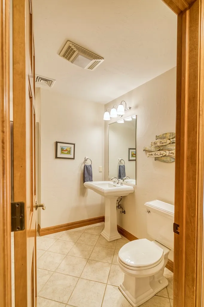 10690 Commodore Cir, Sister Bay Wi 54234, 5 Bedrooms Bedrooms, ,6 BathroomsBathrooms,Condominium,For Sale,Commodore Cir,141712