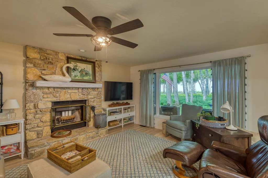 8153 Bay Dr # 3, Egg Harbor, Wisconsin 54209, 2 Bedrooms Bedrooms, ,2 BathroomsBathrooms,Condominium,For Sale,Bay Dr,144316