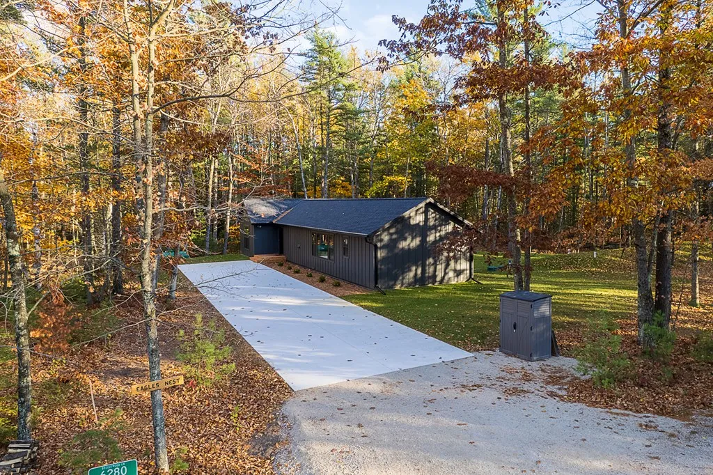6280 Breezewood Ln, Sturgeon Bay, Wisconsin 54235, 3 Bedrooms Bedrooms, ,2 BathroomsBathrooms,Inland-Residential,For Sale,Breezewood Ln,143395