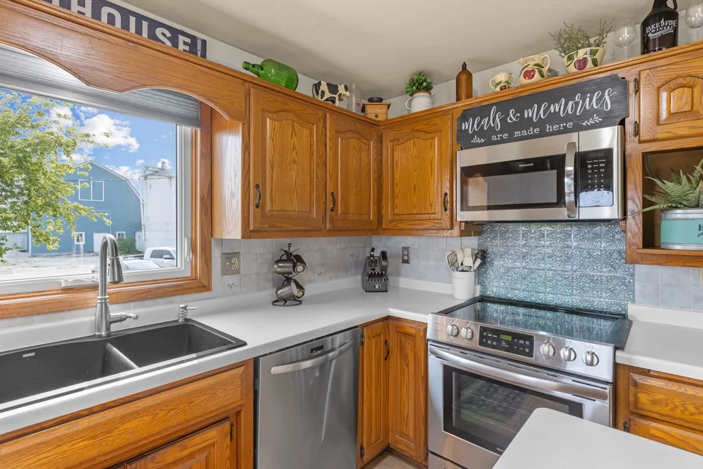 8227 Rileys Bay Rd, Sturgeon Bay, Wisconsin 54235, 4 Bedrooms Bedrooms, ,1 BathroomBathrooms,Inland-Residential,For Sale,Rileys Bay Rd,144381