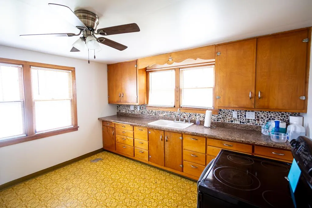 715 Maple St, Sturgeon Bay, Wisconsin 54235, 3 Bedrooms Bedrooms, ,1 BathroomBathrooms,Inland-Residential,For Sale,W Maple St,144239