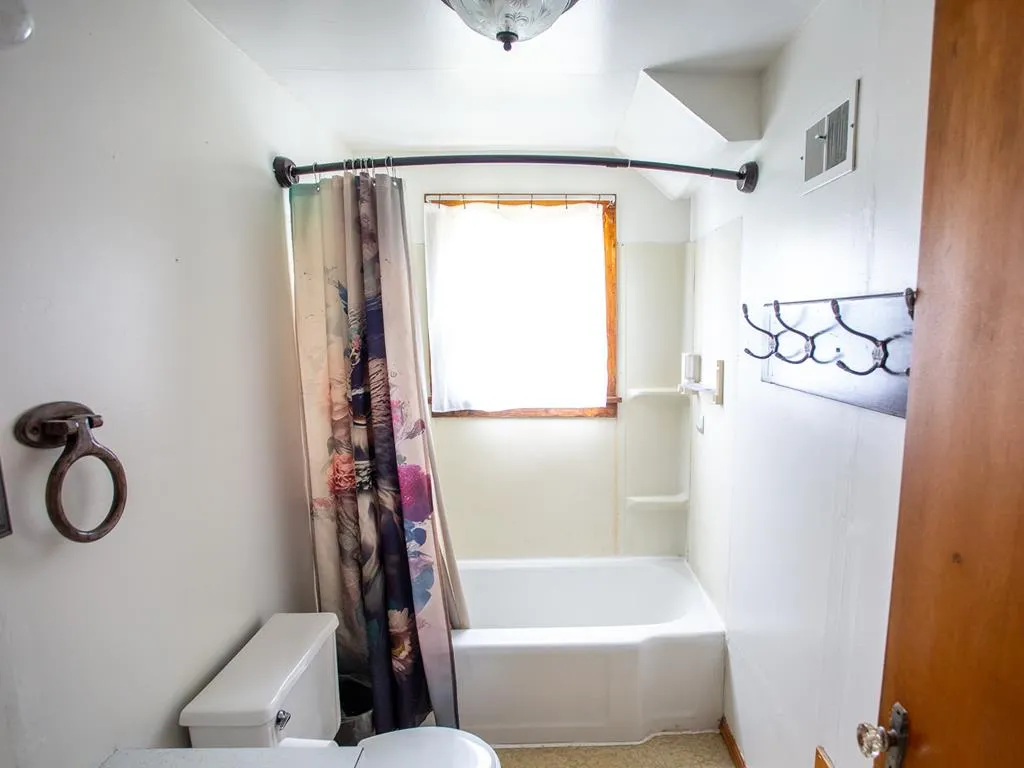 715 Maple St, Sturgeon Bay, Wisconsin 54235, 3 Bedrooms Bedrooms, ,1 BathroomBathrooms,Inland-Residential,For Sale,W Maple St,144239