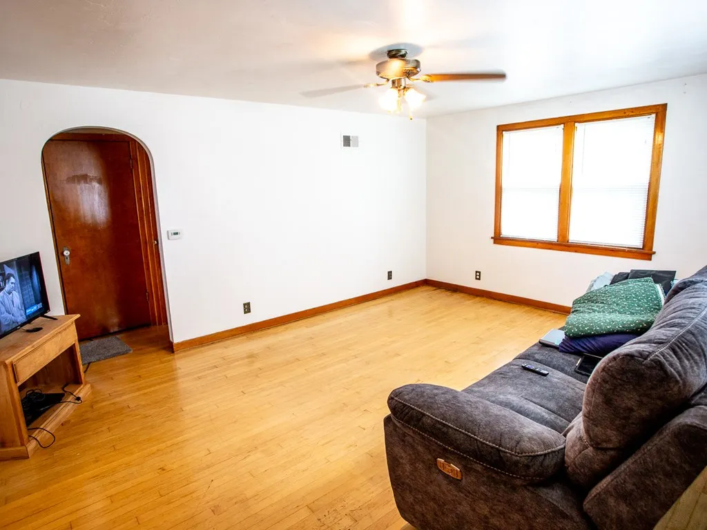 715 Maple St, Sturgeon Bay, Wisconsin 54235, 3 Bedrooms Bedrooms, ,1 BathroomBathrooms,Inland-Residential,For Sale,W Maple St,144239