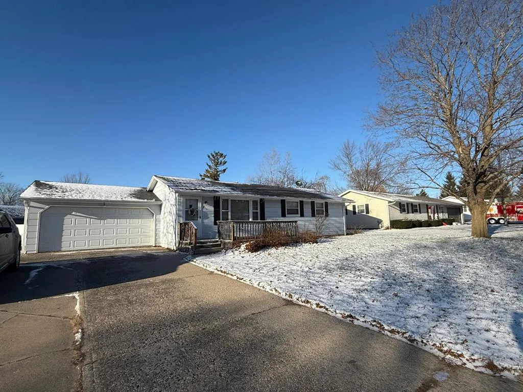 215 N 15th Dr, Sturgeon Bay Wi 54235, 3 Bedrooms Bedrooms, ,2 BathroomsBathrooms,Inland-Residential,For Sale,N 15th Dr,143495