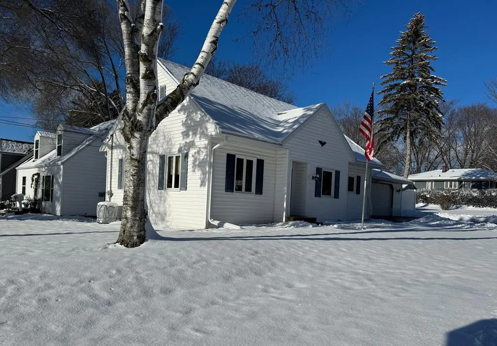 231 S 9th Ave, Sturgeon Bay Wi 54235, 4 Bedrooms Bedrooms, ,2 BathroomsBathrooms,Inland-Residential,For Sale,S 9th Ave,141296